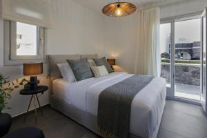 Postel nebo postele na pokoji v ubytování EPICENTER LUXURY RESIDENCE