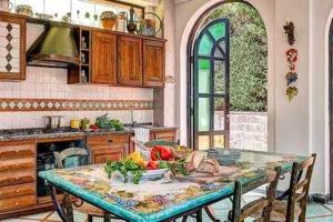 Kuchyň nebo kuchyňský kout v ubytování GOCCE VILLAS - The Palace Villa Escondida