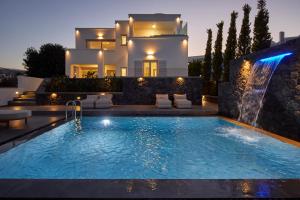 Bazén v ubytování EPICENTER LUXURY RESIDENCE nebo v jeho okolí