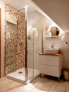 Un baño de Őri Art Inn