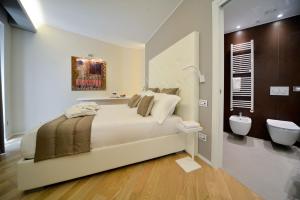 Koupelna v ubytování Eleìra Luxury Accomodations