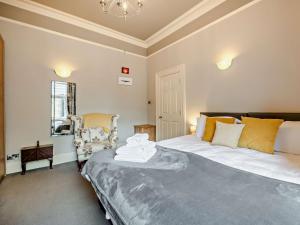 Postel nebo postele na pokoji v ubytování 1 Bed in Harrogate HH055