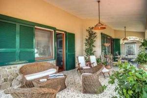 Posedenie v ubytovaní GOCCE VILLAS - Sunshine Villa