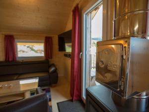Kuchyň nebo kuchyňský kout v ubytování Chalet Klippitztörl 341 by Interhome