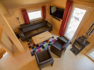 TV a/nebo společenská místnost v ubytování Chalet Klippitztörl 341 by Interhome