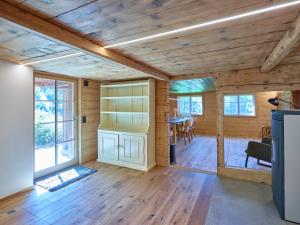 TV a/nebo společenská místnost v ubytování Holiday Home Im Rach by Interhome + 40 fotografií