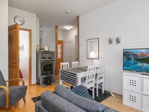 Køkken eller tekøkken på Holiday Home Moitakuru a8 by Interhome