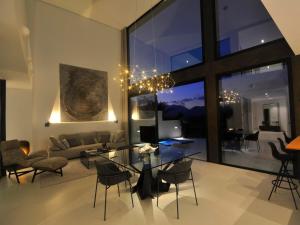 Χώρος καθιστικού στο Villa Montblau by Interhome +20 φωτογραφίες
