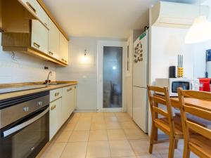 Dapur atau dapur kecil di Apartment Els Pins Vistas by Interhome +37 gambar