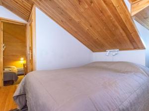 Postel nebo postele na pokoji v ubytování Holiday Home Soidinaukia a 3 by Interhome