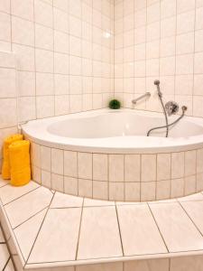 Koupelna v ubytování Störtebeker Residenz + 26 fotografií