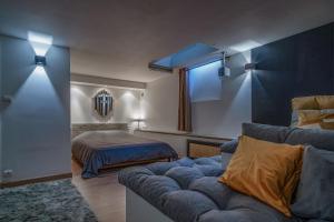 Afbeelding uit fotogalerij van L'Evasion - Sauna Jacuzzi Cinema in Tours