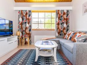 Posezení v ubytování Holiday Home Teerenpesue g 61 by Interhome