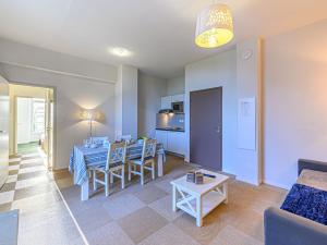 Χώρος καθιστικού στο Apartment Le Château de Kergonano-8 by Interhome