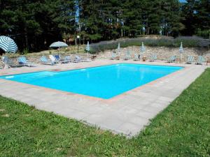 Swimming pool sa o malapit sa Holiday Home Al Volo del Nibbio-2 by Interhome