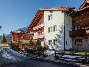 Το κτήριο όπου στεγάζεται  το διαμέρισμα +37 φωτογραφίες