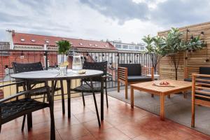 Μπαλκόνι ή βεράντα στο TurnKey I Republic Square Apartments +37 φωτογραφίες