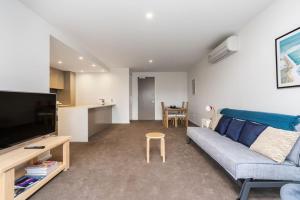 King7 Kingston Foreshore with Garden View