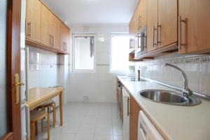Dapur atau dapur kecil di s20 apartment pool/garden/terrac