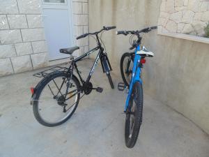 Montar en bicicleta en VILLA Apartments Mate Cebalo o alrededores