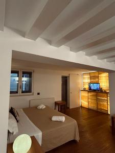 Кровать или кровати в номере Prince Suite Palermo