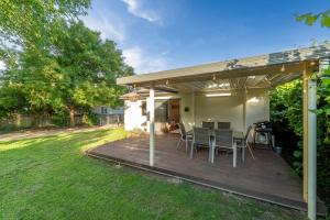 Κήπος έξω από το The Armidale House