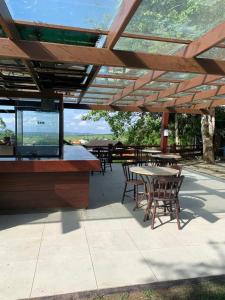 En balkon eller terrasse på Gravatá MONTE CASTELO