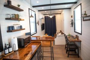 Fotografie z fotogalerie ubytování New Endless Sunsets-Container Home v destinaci Alpine