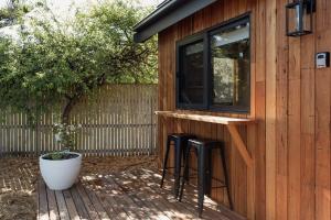 Bicheno Garden Cottages外面的花园