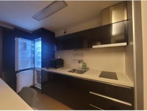 Haeundae Wide Ocean View & Residence的厨房或小厨房