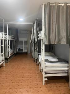 Voodi või voodid majutusasutuse Hangover Hostel toas