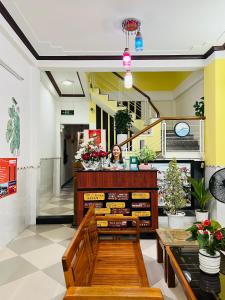 Una cocina o cocineta en Phuc Bao Center Local Homestay - 3 mins walk to Old Town