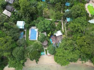 Pohľad z vtáčej perspektívy na ubytovanie Koh Mook Garden Beach Resort