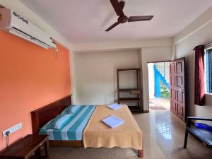 Letto o letti in una camera di Morjim Sunset Hotel