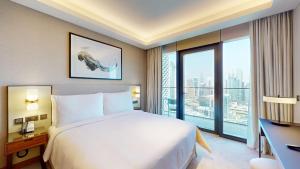 Postel nebo postele na pokoji v ubytování Primestay - 3BR Address Opera in Downtown Dubai
