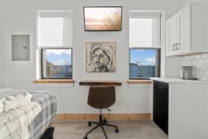 Kuchyň nebo kuchyňský kout v ubytování Goodseed Suites Philadephia Center
