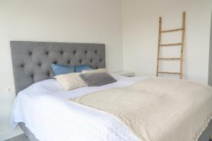Łóżko lub łóżka w pokoju w obiekcie Modern 3 bedroom apartment in Mijas Costa - Vitta Nature