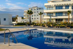 Basen w obiekcie Modern 3 bedroom apartment in Mijas Costa - Vitta Nature lub w pobliżu