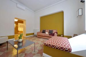 O zonă de relaxare la Monti Apartments - My Extra Home