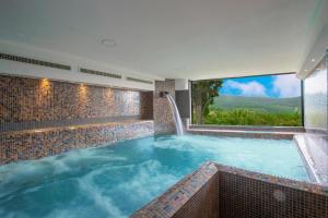 Bazén v ubytování Villa Terra di Siena - Homelike Villas nebo v jeho okolí