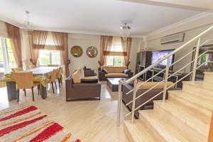 TV a/nebo společenská místnost v ubytování Paradise Town Villa Belmaria