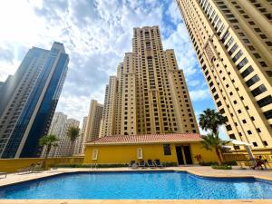 Bazén v ubytování Rimal 3, Jumeirah Beach Residence - Mint Stay nebo v jeho okolí
