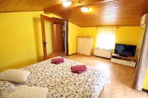 Llit o llits en una habitació de Parenzana Haven Hideaway STAR