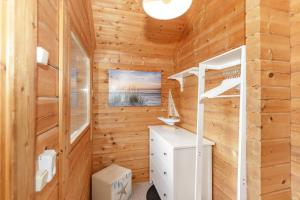 Koupelna v ubytování Ferienhaus Holzperle am Meer