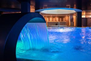 A piscina localizada em AR Diamante Beach & SPA Hotel 4 SUP ou nos arredores