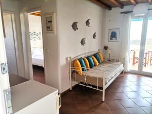 Maroussa's Apartments客房内的一张或多张床位
