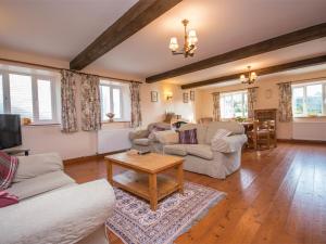 Χώρος καθιστικού στο 3 Bed in Askerswell DC067