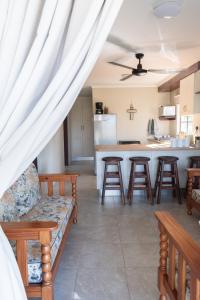 Kuchyň nebo kuchyňský kout v ubytování Country Side Cottage @ Low's Creek