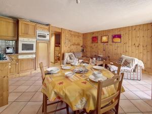 Fotografia z galérie ubytovania Appartement fonctionnel avec balcon, parking et Wi-Fi à Méribel - FR-1-688-37 v destinácii Méribel + 7 fotografií