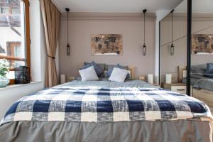 Llit o llits en una habitació de Modern Mountain Getaway